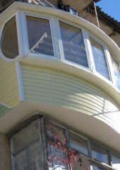 остекление балкона с выносом